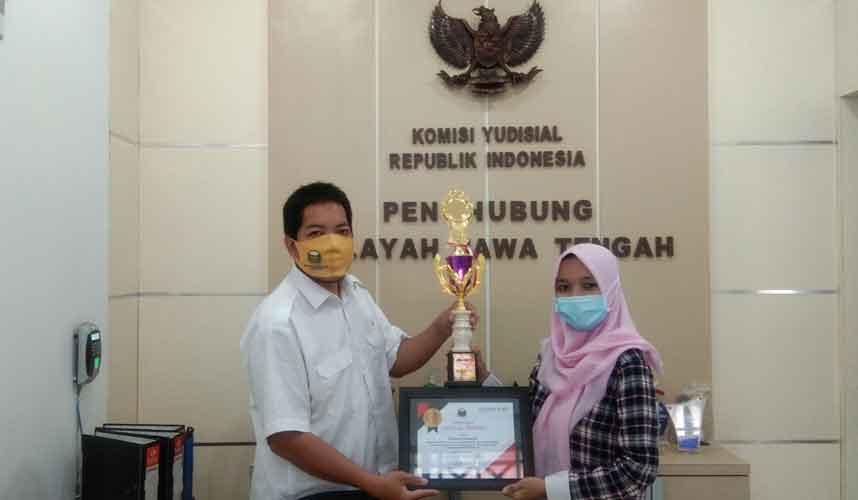 Penghubung KY Jateng Umumkan Pemenang Lomba Cipta Puisi