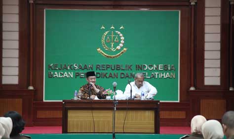 Perbaikan Peradilan Indonesia, Hakim ad hoc Harus Miliki Kompetensi Khusus Perbaikan Peradilan Indonesia, Hakim ad hoc Harus Miliki Kompetensi Khusus