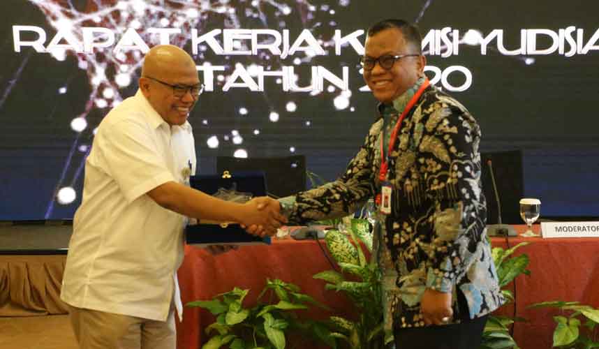 KY Harus Tingkatkan Komunikasi Publik dengan Mitra KY Harus Tingkatkan Komunikasi Publik dengan Mitra