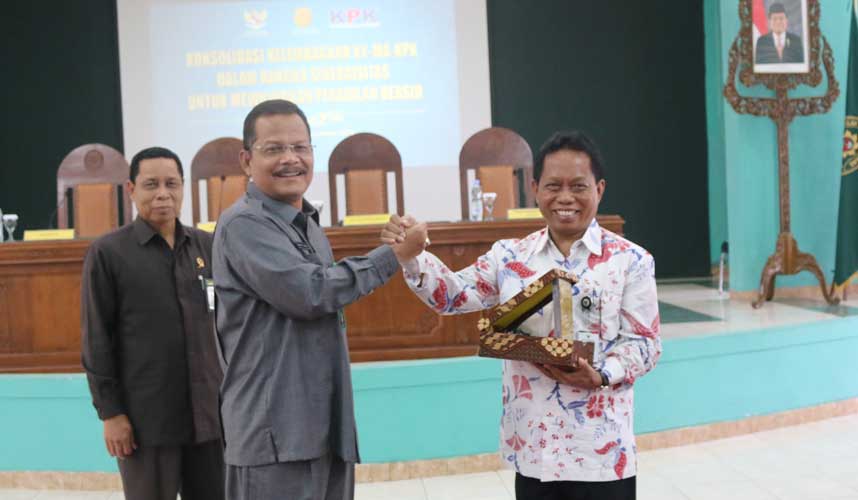 KY Gandeng Pimpinan Pengadilan di Jawa Tengah Cegah Pelanggaran KEPPH KY Gandeng Pimpinan Pengadilan di Jawa Tengah Cegah Pelanggaran KEPPH