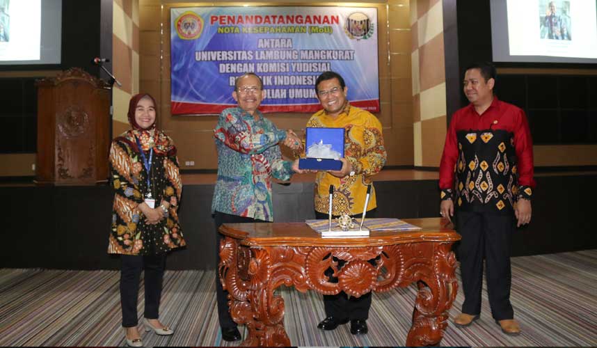 KY Gandeng FH ULM Wujudkan Peradilan Bersih KY Gandeng FH ULM Wujudkan Peradilan Bersih