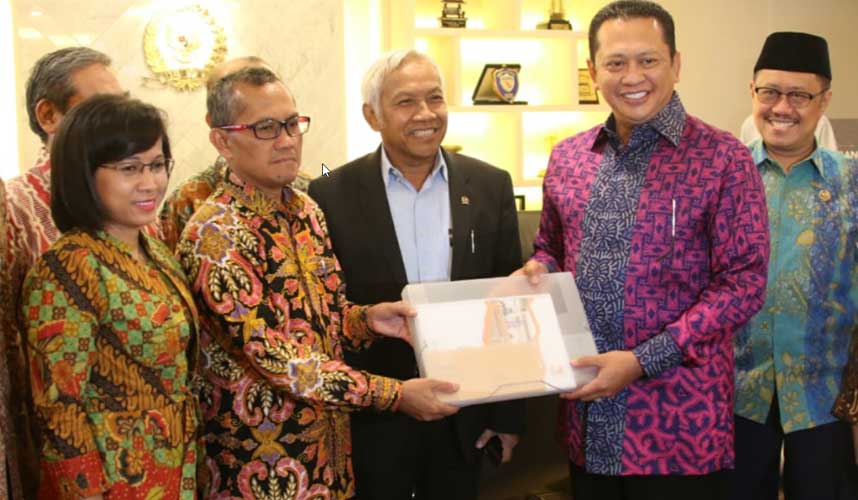 KY Usulkan Empat Calon Hakim Agung ke DPR KY Usulkan Empat Calon Hakim Agung ke DPR