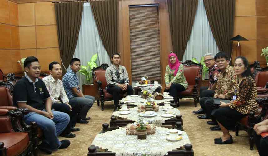Perkuat Sinergisitas, Penghubung KY Silaturahmi dengan Gubernur Jatim