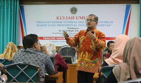 Kembalikan Kepercayaan Masyarakat, Pengadilan Harus Bersih dari KKN Kembalikan Kepercayaan Masyarakat, Pengadilan Harus Bersih dari KKN