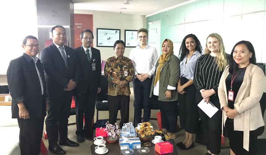 Mahasiswa Australia Kunjungi KY Mahasiswa Australia Kunjungi KY