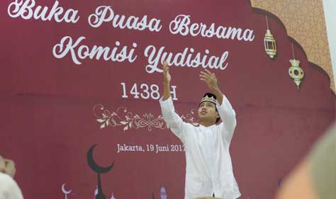 KY Gelar Buka Puasa Bersama Anak Yatim KY Gelar Buka Puasa Bersama Anak Yatim