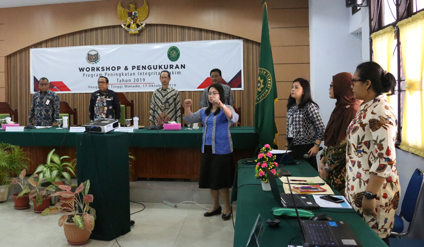KY Gelar Survei Integritas Hakim di Manado KY Gelar Survei Integritas Hakim di Manado