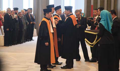 Ketua MA Lantik Tiga Hakim Agung Ketua MA Lantik Tiga Hakim Agung
