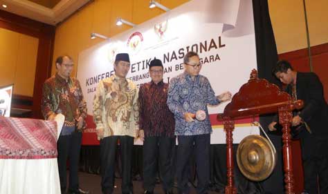 Konferensi Nasional Etika Berbangsa dan Bernegara Konferensi Nasional Etika Berbangsa dan Bernegara