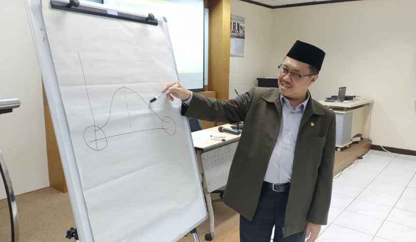 Hakim Harus Berpengalaman dan Mumpuni Hakim Harus Berpengalaman dan Mumpuni