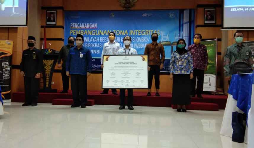PKY Jateng Jadi Saksi Pencanangan Pembangunan Zona Integritas di BPS Jateng PKY Jateng Jadi Saksi Pencanangan Pembangunan Zona Integritas di BPS Jateng