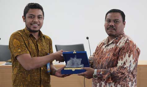 KY dan MA Perlu Tingkatkan Komunikasi KY dan MA Perlu Tingkatkan Komunikasi