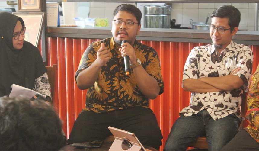 Media Sosial Dapat Mendorong Transparansi dan Akuntabilitas Peradilan Media Sosial Dapat Mendorong Transparansi dan Akuntabilitas Peradilan