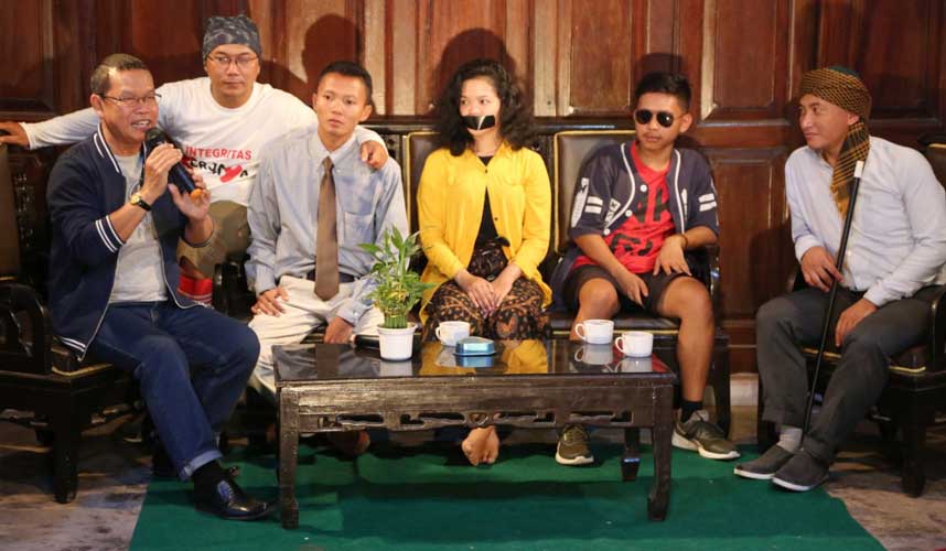 Dekati Kaum Milenial Yogyakarta, KY Gelar Pertunjukan Teater Kabaret Dekati Kaum Milenial Yogyakarta, KY Gelar Pertunjukan Teater Kabaret