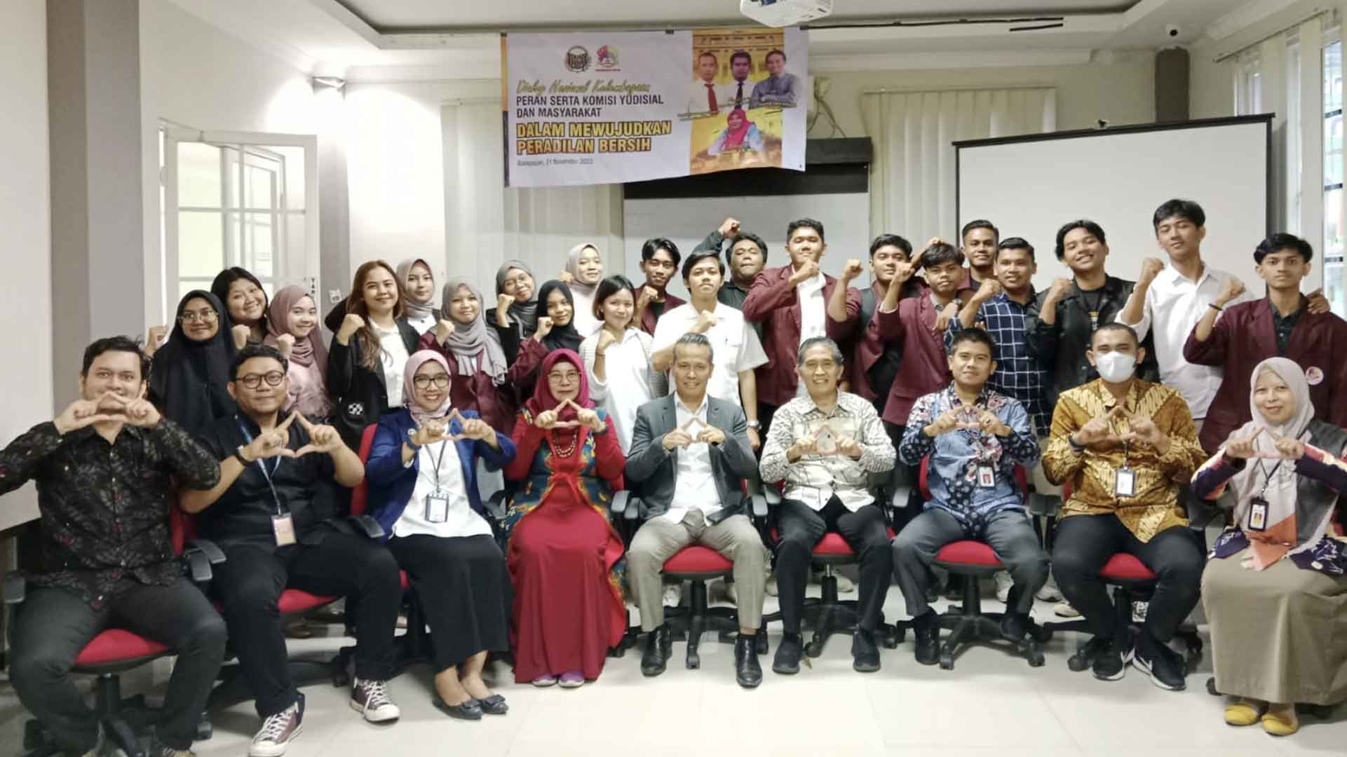 Penghubung KY Kaltim Harap Mahasiswa Aktif Wujudkan Peradilan Bersih Penghubung KY Kaltim Harap Mahasiswa Aktif Wujudkan Peradilan Bersih