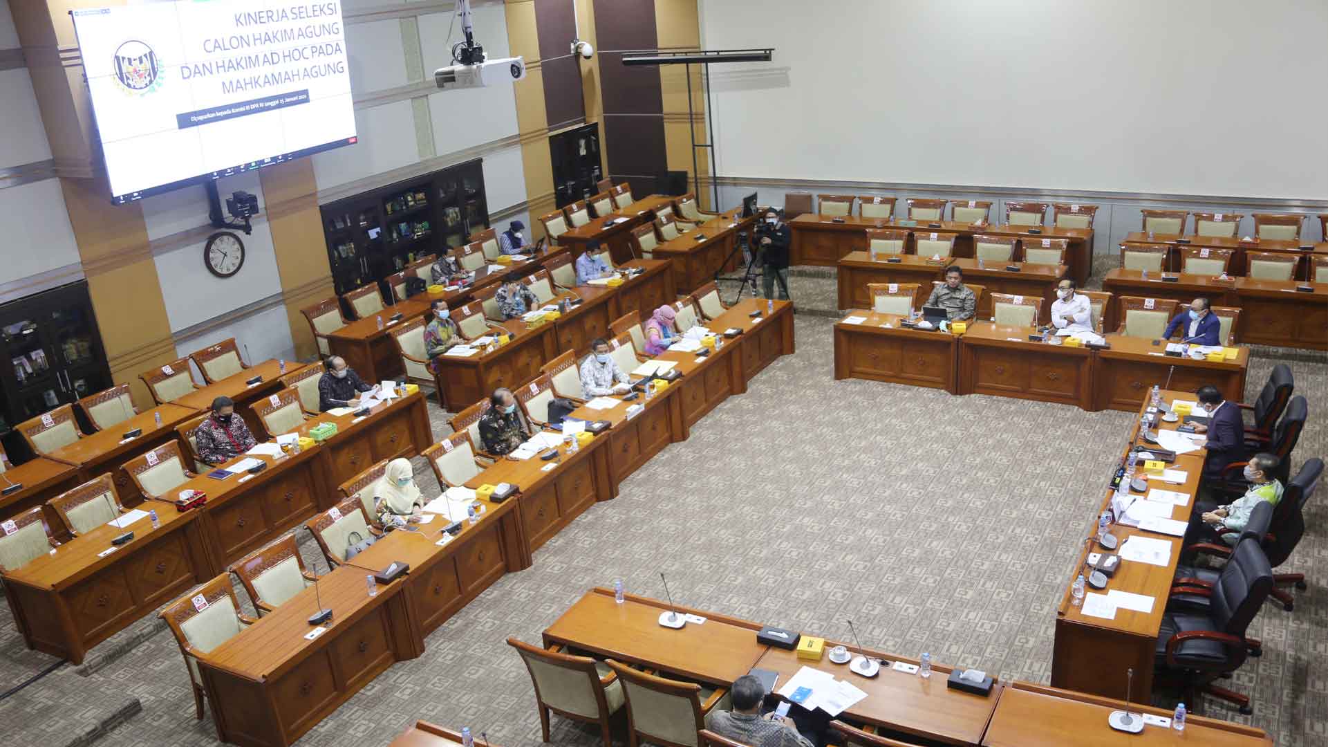 KY dan Komisi III DPR Rapat Bahas Seleksi CHA dan Ad hoc di MA