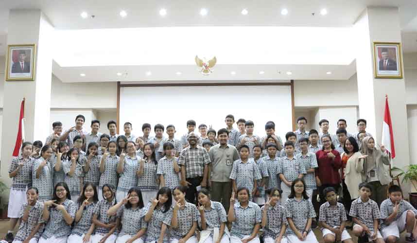 KY Terima Audiensi Siswa SMP Cahaya Bakti KY Terima Audiensi Siswa SMP Cahaya Bakti