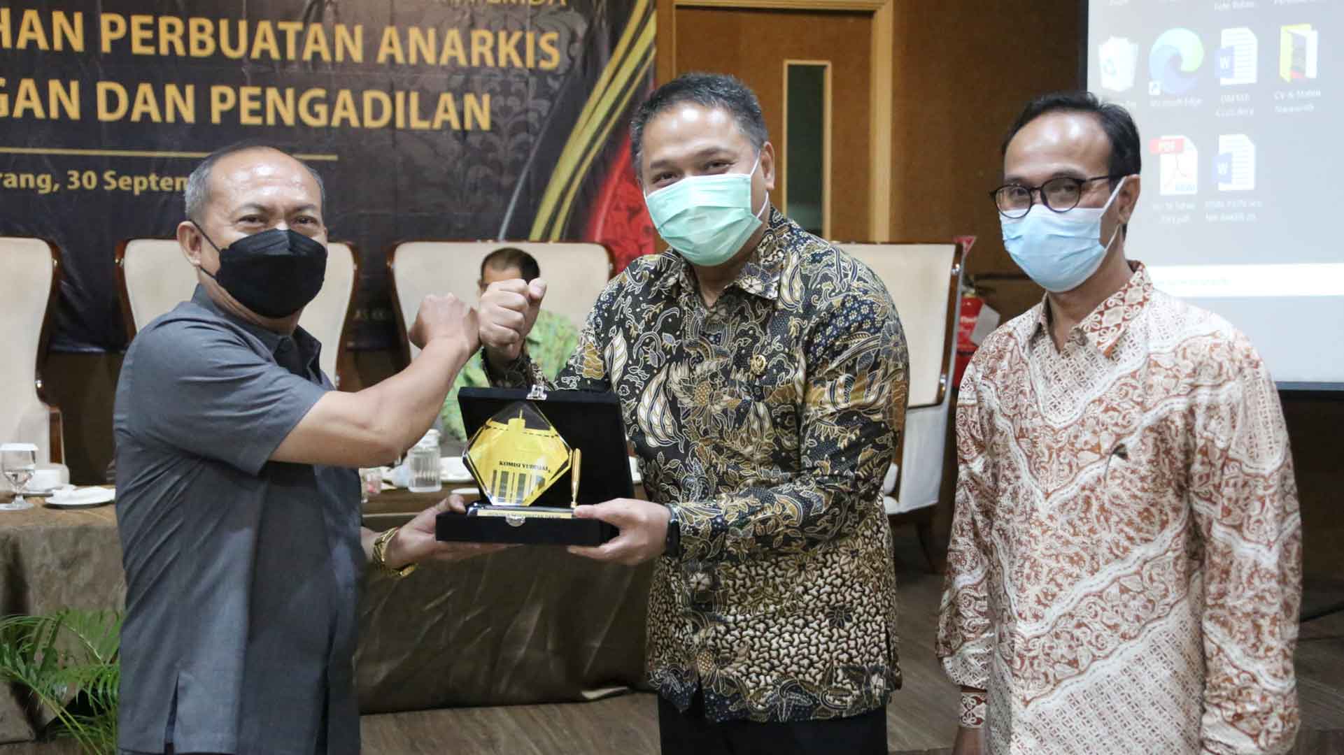 Komisi Pengawas Bersama Dapat Cegah Perbuatan Merendahkan Kehormatan Hakim oleh Advokat Komisi Pengawas Bersama Dapat Cegah Perbuatan Merendahkan Kehormatan Hakim oleh Advokat