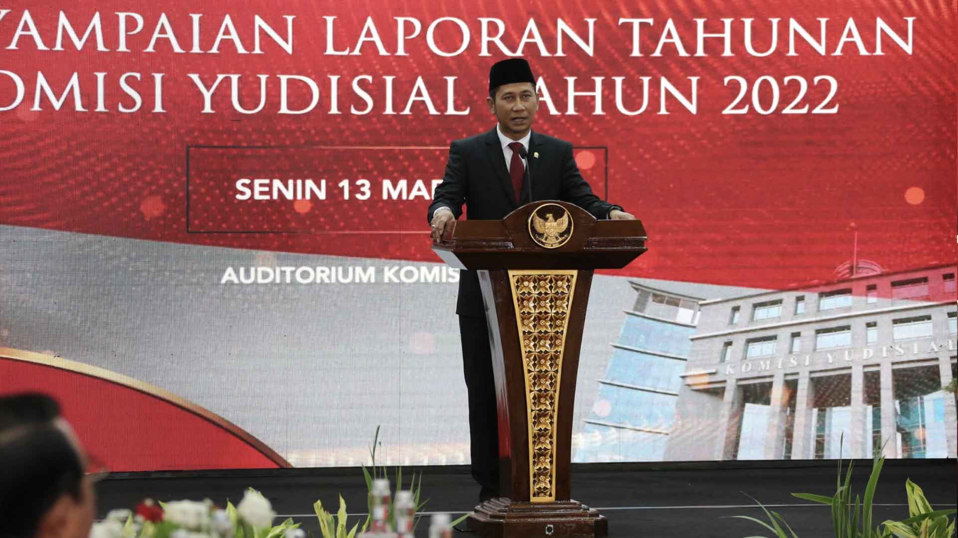 KY Sampaikan Laporan Tahunan 2022 Sebagai Wujud Pertanggungjawaban Kinerja KY Sampaikan Laporan Tahunan 2022 Sebagai Wujud Pertanggungjawaban Kinerja