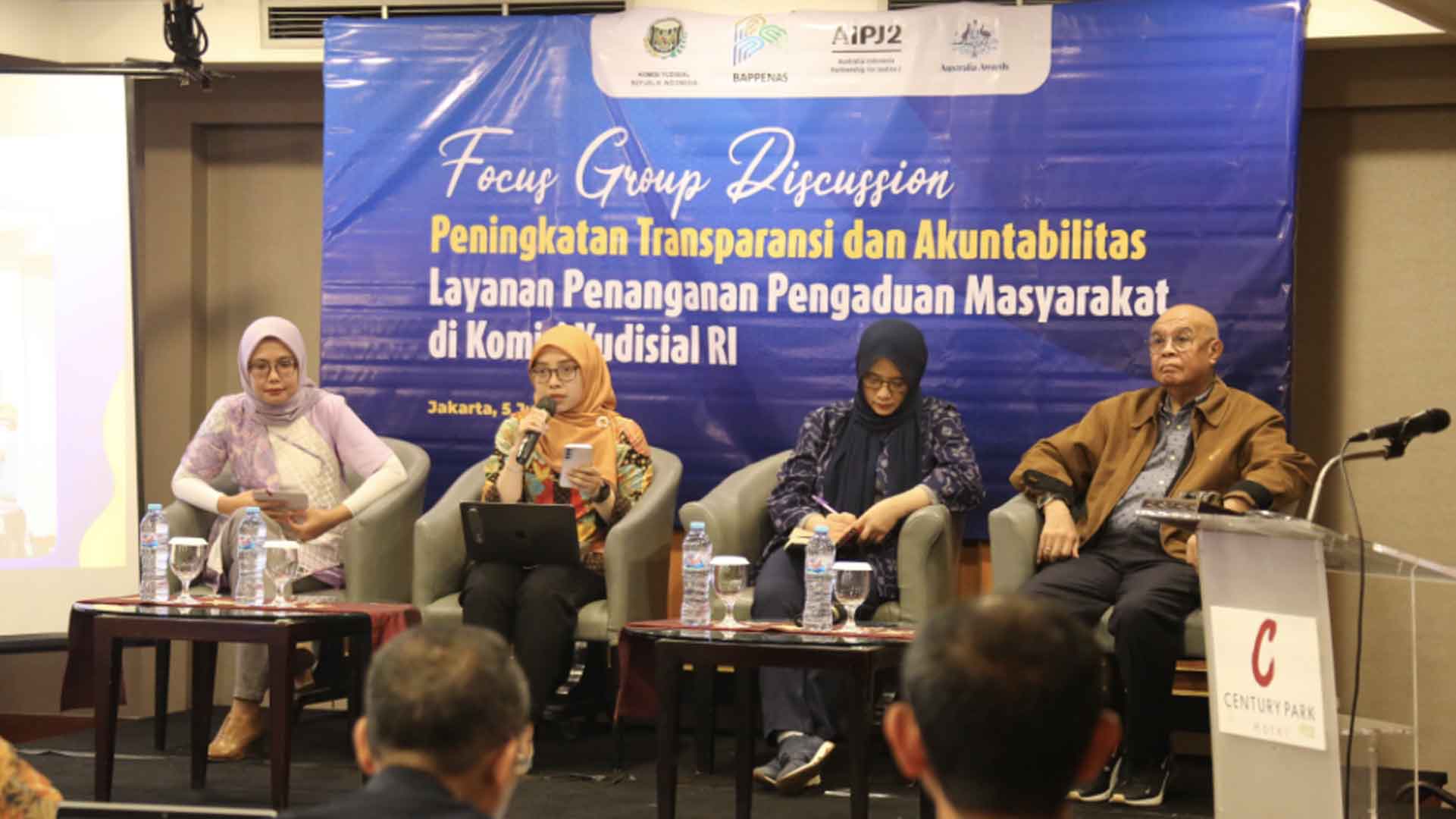 Masyarakat Sipil Sarankan Ada Pemangkasan Prosedur Administrasi dalam Pelaporan Masyarakat KY Masyarakat Sipil Sarankan Ada Pemangkasan Prosedur Administrasi dalam Pelaporan Masyarakat KY