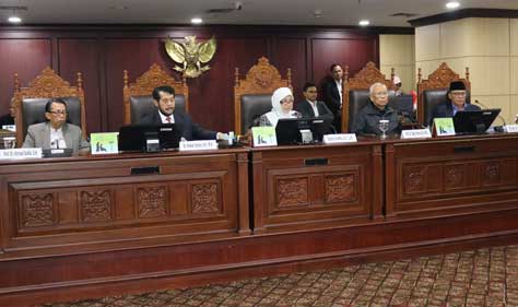 MKMK Putuskan Hakim Konstitusi PA Diberhentikan Tidak dengan Hormat MKMK Putuskan Hakim Konstitusi PA Diberhentikan Tidak dengan Hormat