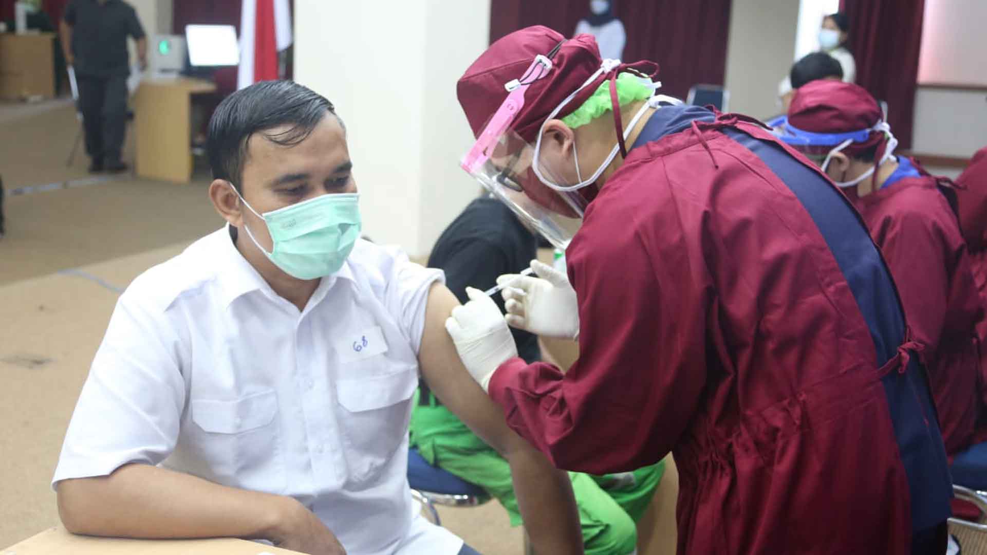 KY Lanjutkan Vaksinasi Tahap Kedua KY Lanjutkan Vaksinasi Tahap Kedua