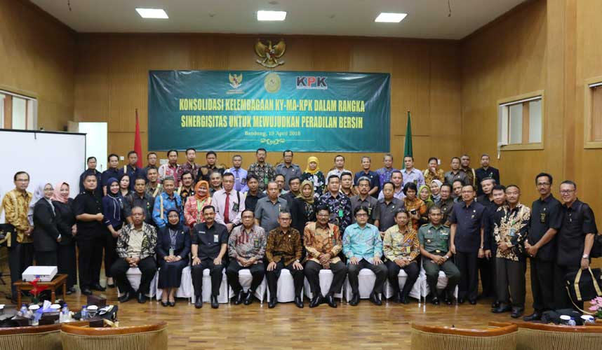 Fokus Pencegahan, KY Gelar Konsolidasi Kelembagaan Bersama MA dan KPK Fokus Pencegahan, KY Gelar Konsolidasi Kelembagaan Bersama MA dan KPK