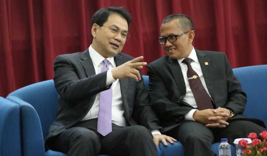 Wakil Ketua DPR Azis Syamsudin Tinjau Wawancara CHA