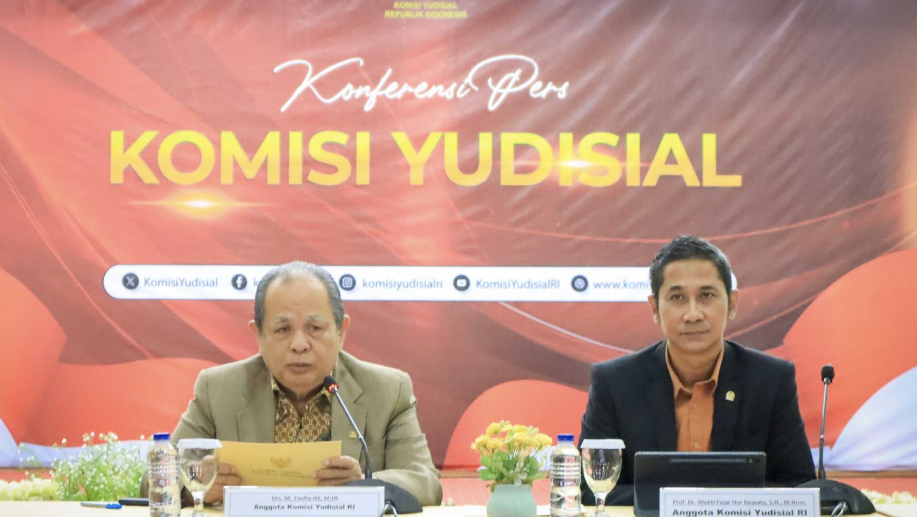 KY Loloskan 13 Calon Hakim Agung dan 3 Calon Hakim ad hoc HAM di MA ke DPR KY Loloskan 13 Calon Hakim Agung dan 3 Calon Hakim ad hoc HAM di MA ke DPR