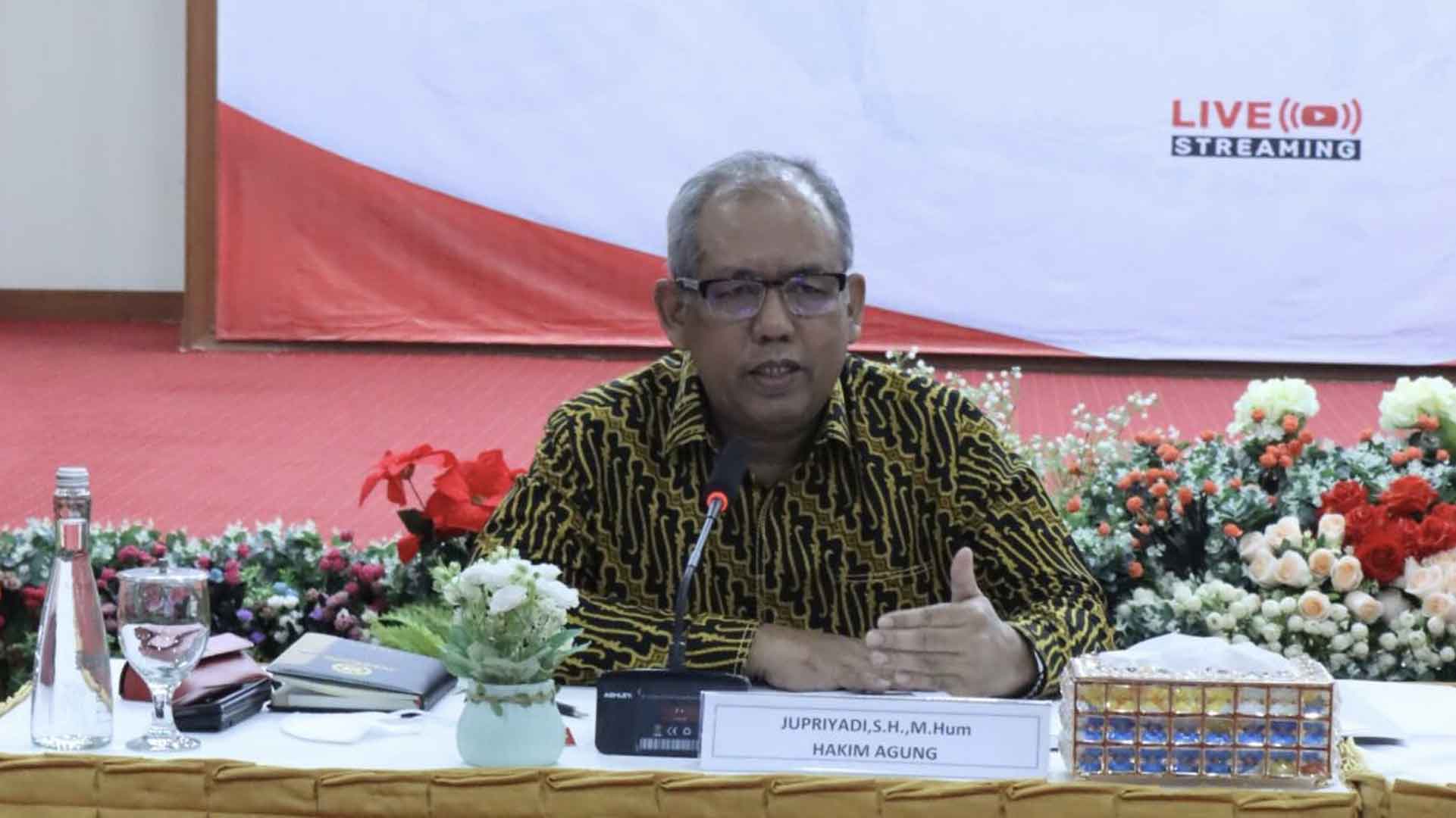 Hakim Agung Jupriyadi Semangati CHA untuk Mendaftar Hakim Agung Jupriyadi Semangati CHA untuk Mendaftar