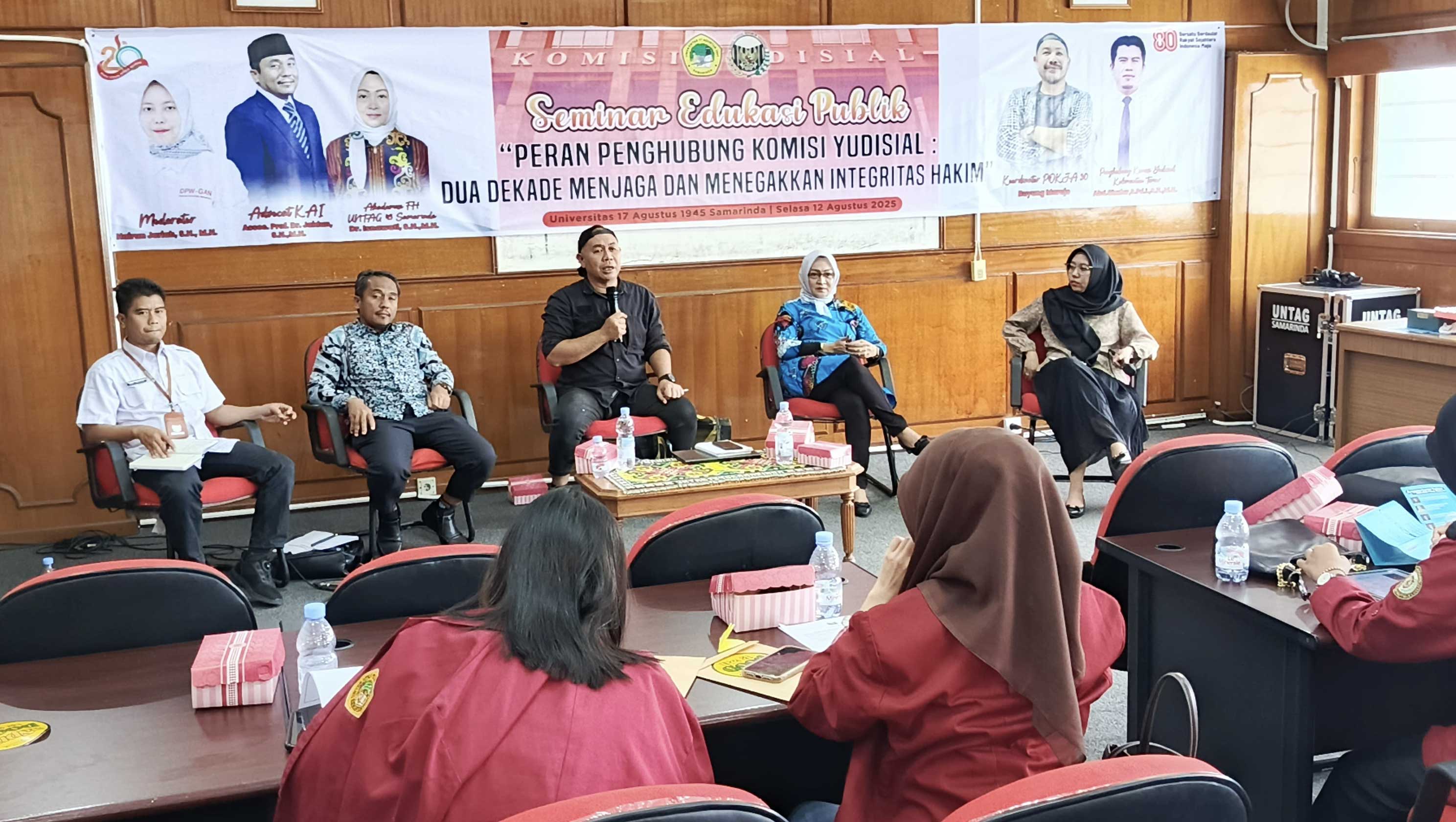Penghubung KY Kaltim Gelar Edukasi Publik Dua Dekade Menjaga dan Menegakkan Kehormatan Hakim Penghubung KY Kaltim Gelar Edukasi Publik Dua Dekade Menjaga dan Menegakkan Kehormatan Hakim