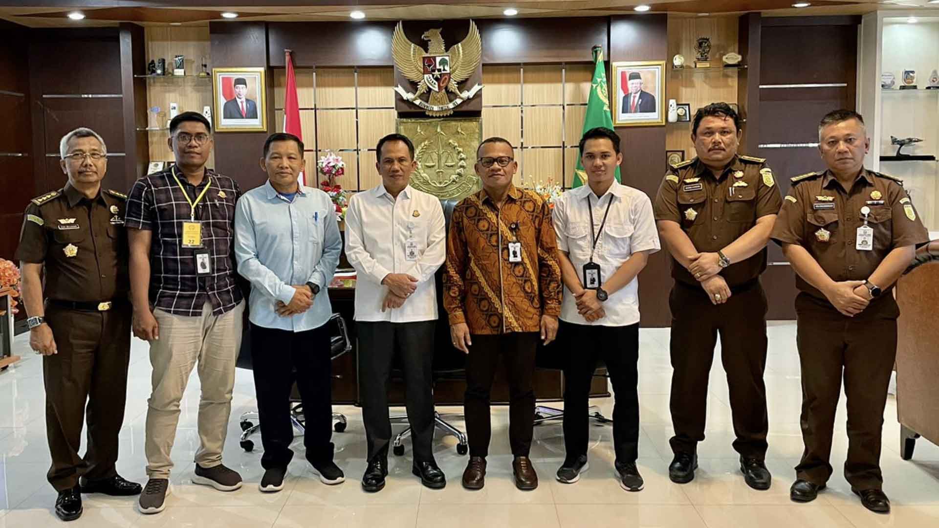 Perkuat Kerja Sama, Penghubung KY Sultra Sambangi Kejati Sultra Perkuat Kerja Sama, Penghubung KY Sultra Sambangi Kejati Sultra