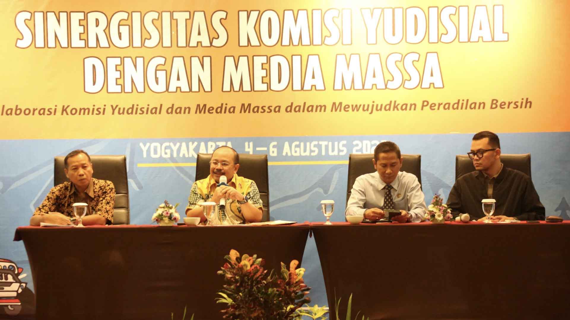 KY Perkuat Sinergisitas dengan Media Massa