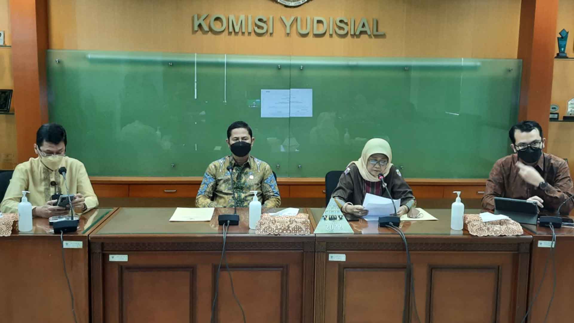 KY Loloskan 21 Calon Hakim Agung dan ad hoc Tipikor di MA Menuju Wawancara KY Loloskan 21 Calon Hakim Agung dan ad hoc Tipikor di MA Menuju Wawancara