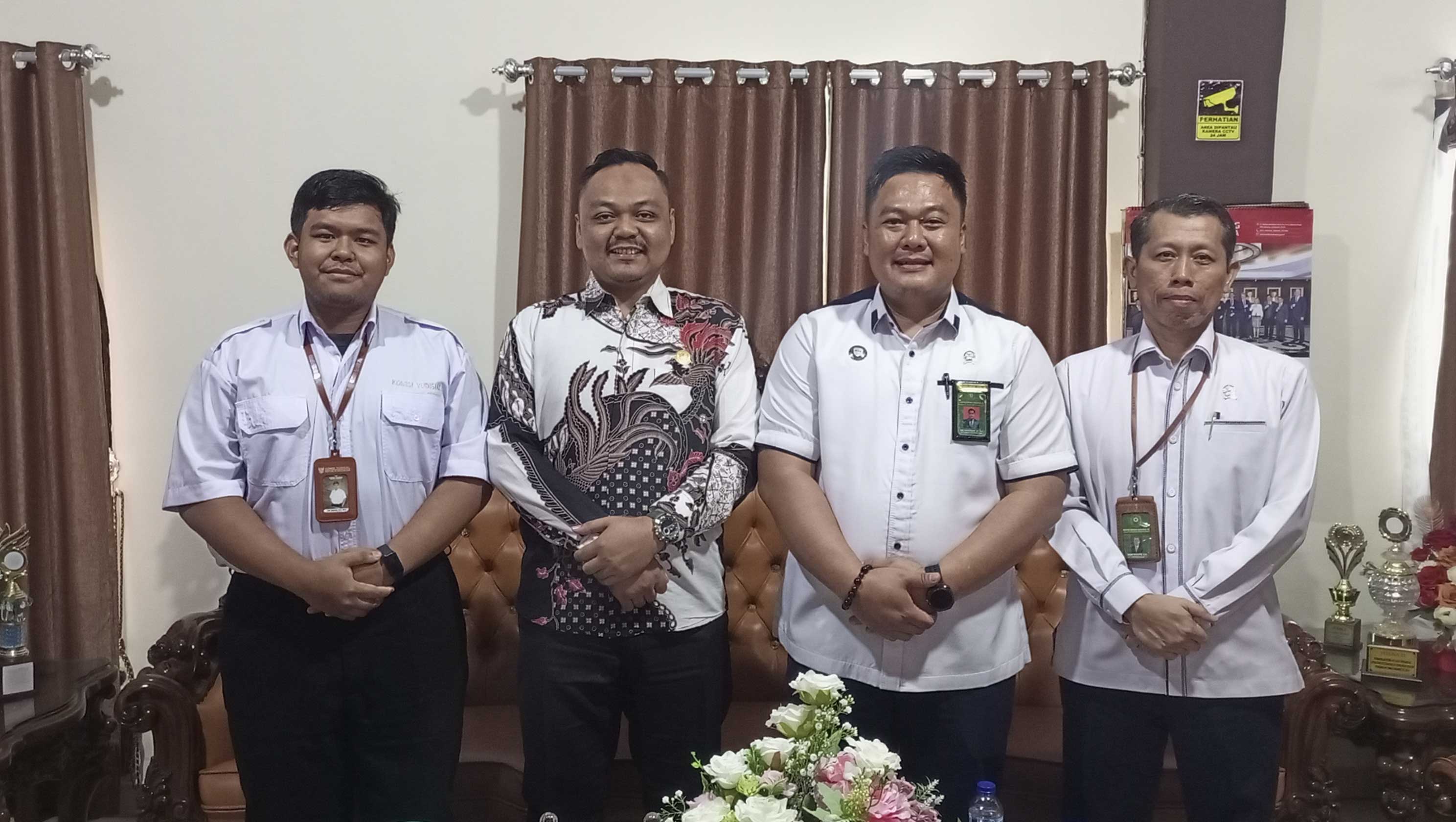 Penghubung KY Sumbar Sambangi PN Pasaman Barat Penghubung KY Sumbar Sambangi PN Pasaman Barat