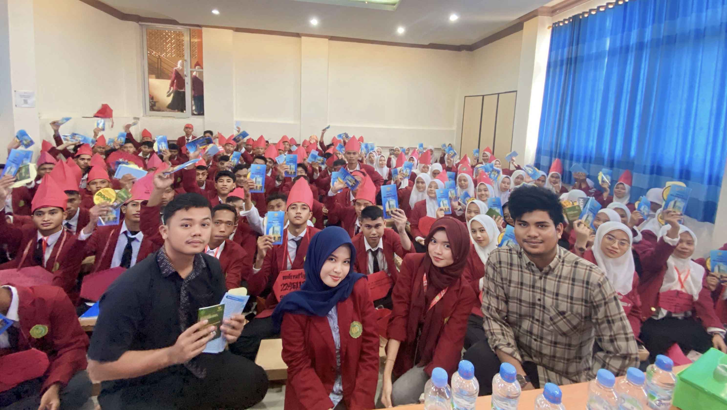 Penghubung KY Sultra dan Mahasiswa Magang UM Kendari Gelar Kampanye Peradilan Bersih