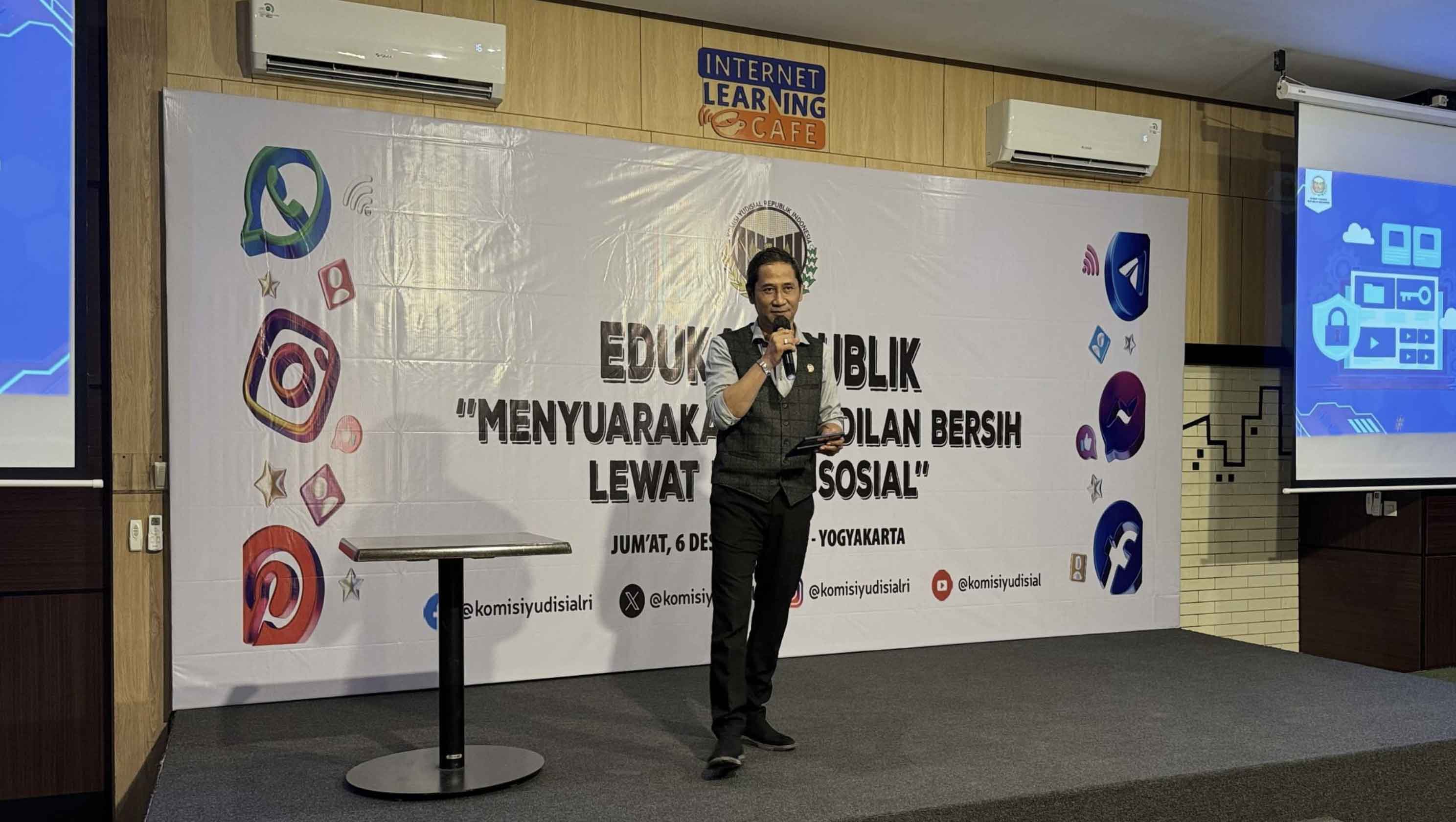 KY Ajak SobatKY Yogyakarta Suarakan Peradilan Bersih di Media Sosial KY Ajak SobatKY Yogyakarta Suarakan Peradilan Bersih di Media Sosial