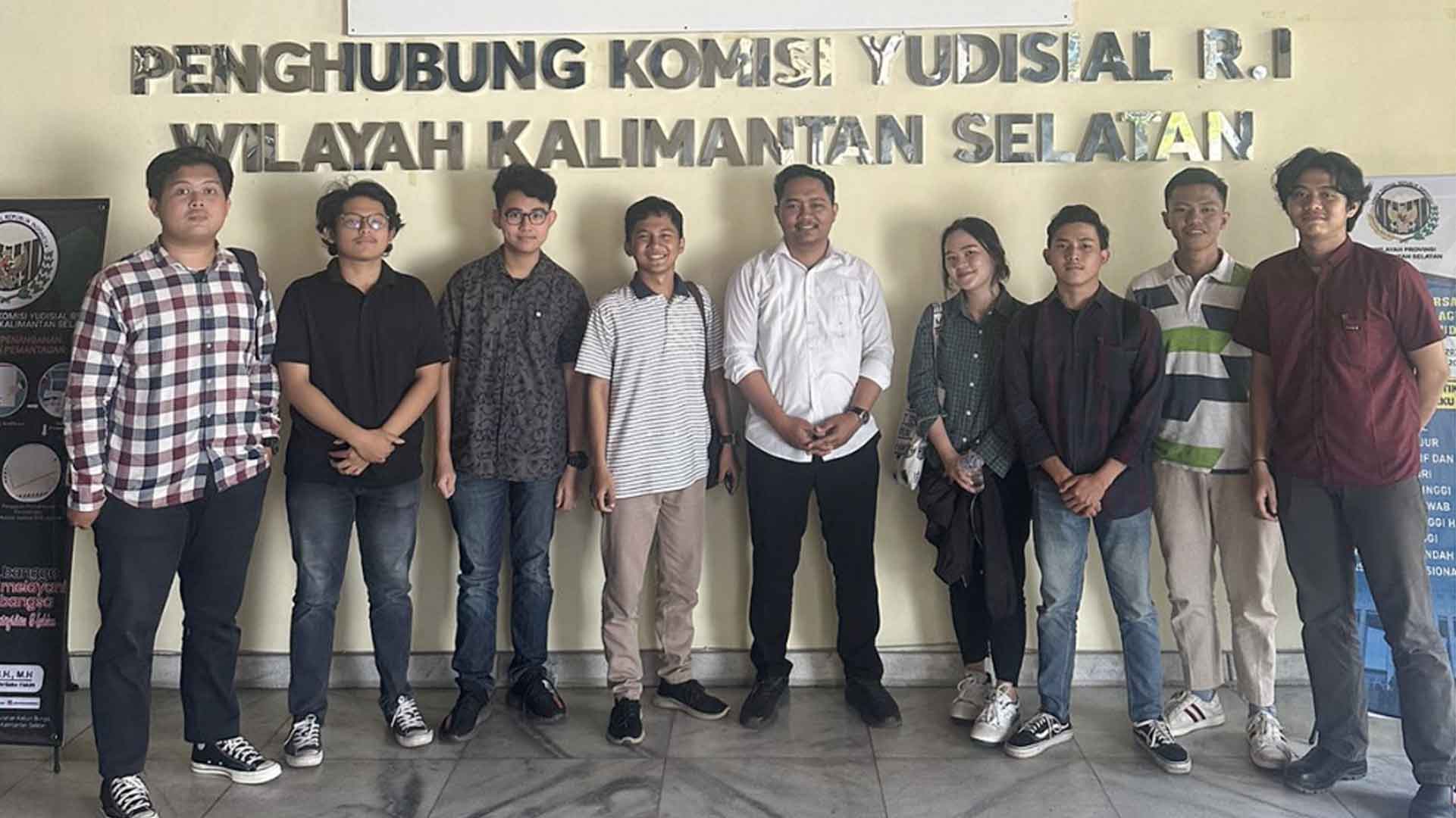 Penghubung KY Wilayah Kalimantan Selatan Terima Audiensi Mahasiswa FH ULM Penghubung KY Wilayah Kalimantan Selatan Terima Audiensi Mahasiswa FH ULM