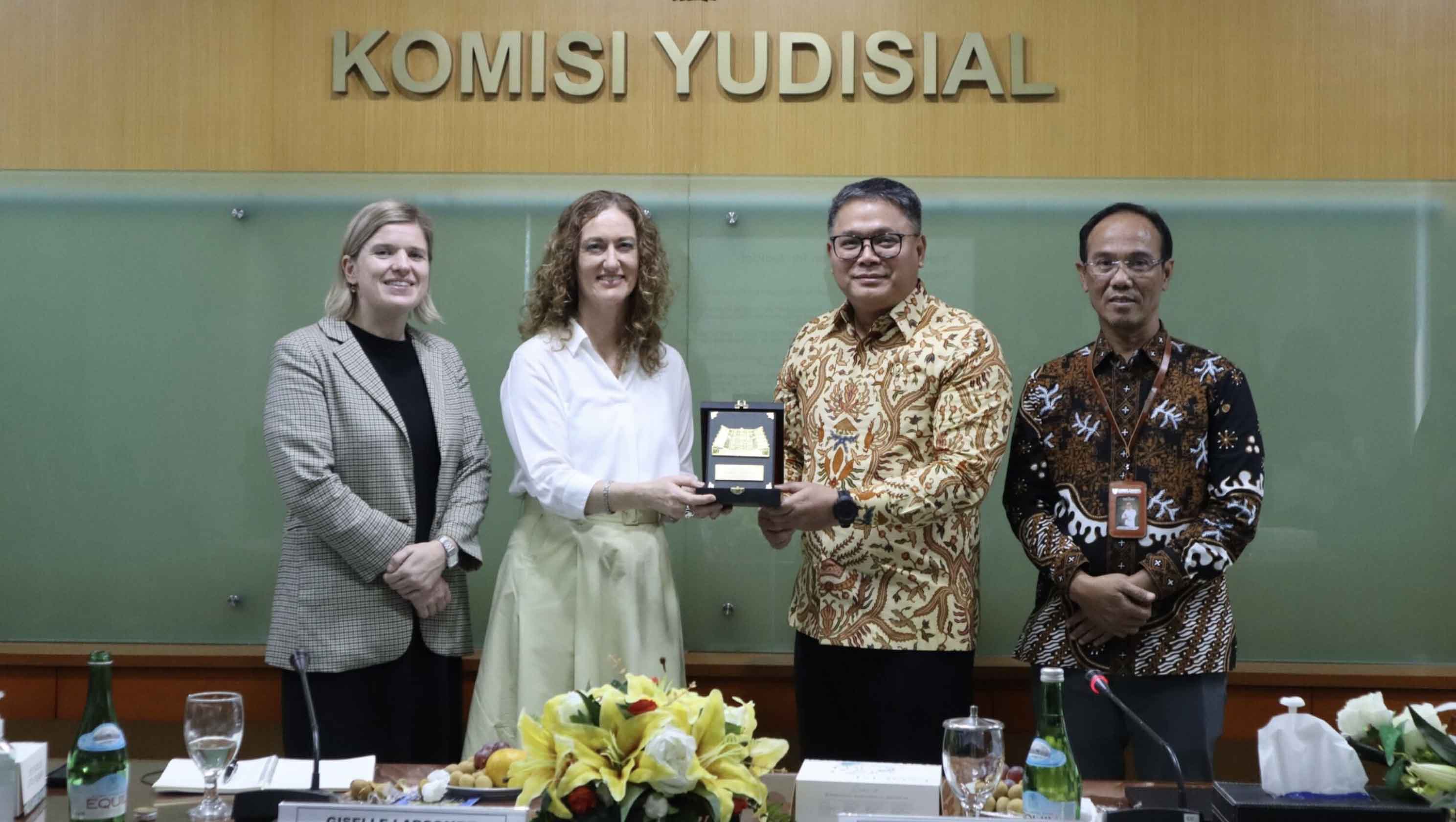 Perwakilan Kedutaan Besar Selandia Baru Sambangi KY