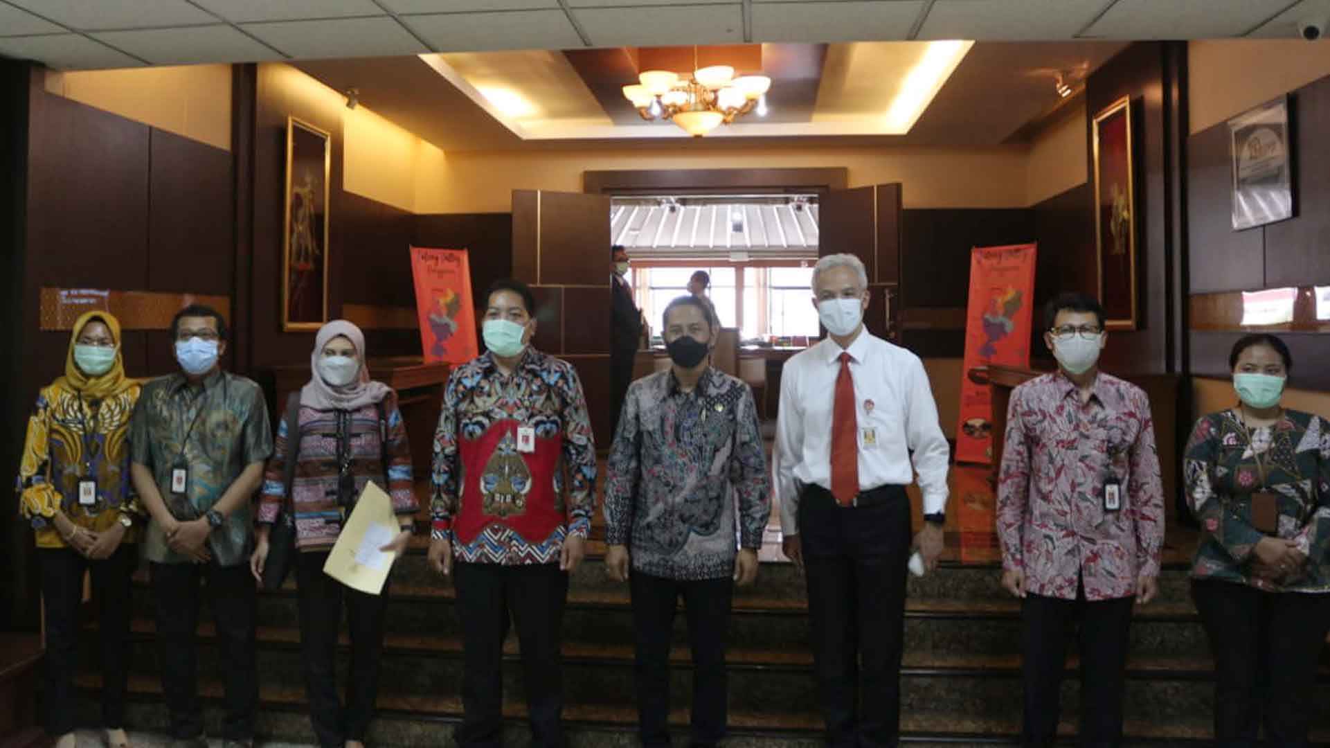 Tingkatkan Sinergi, Ketua KY Silaturahmi dengan Gubernur Jateng Tingkatkan Sinergi, Ketua KY Silaturahmi dengan Gubernur Jateng