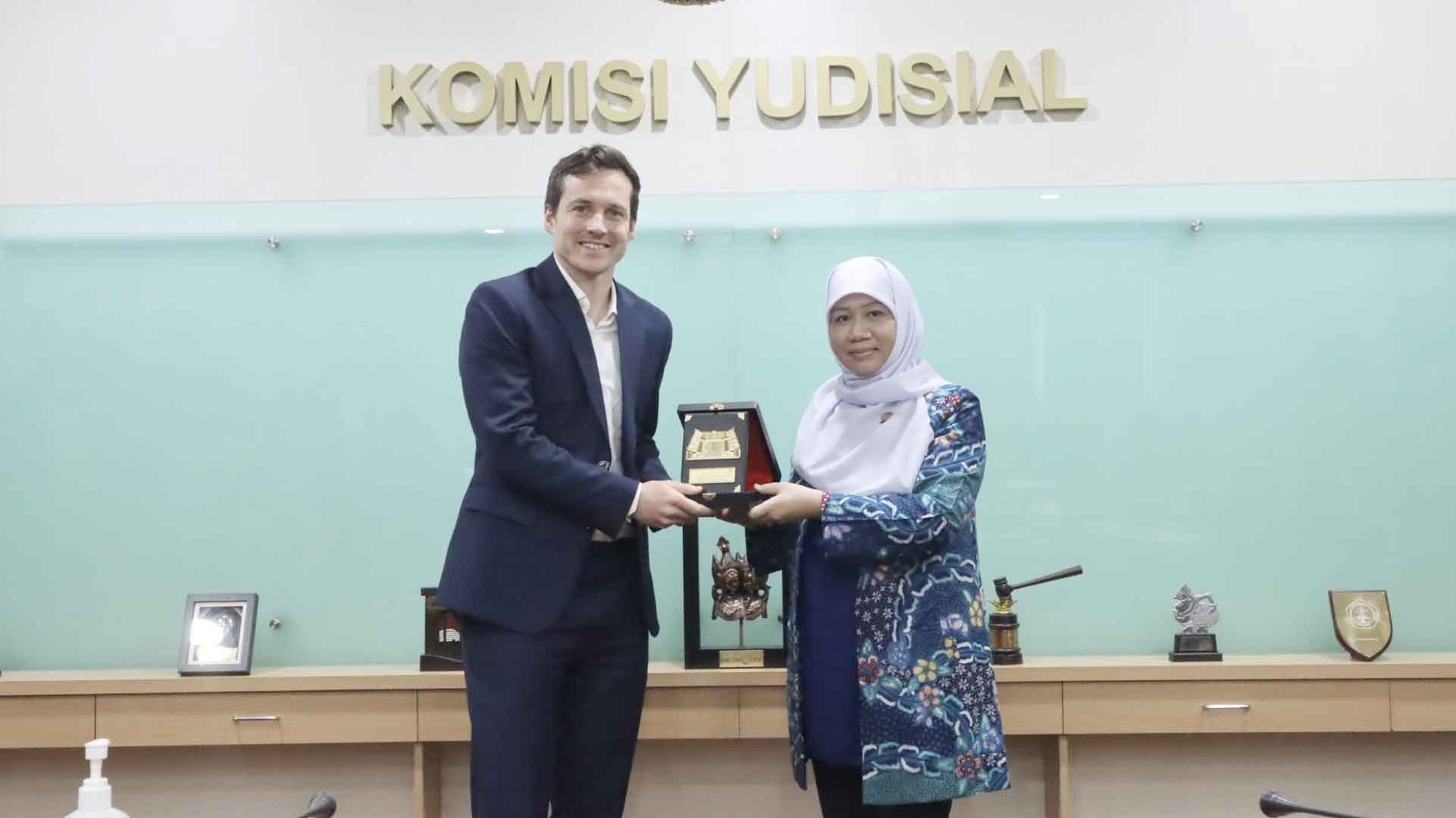 United Kingdom Ministry of Justice Ingin Jalin Kerja Sama dengan KY United Kingdom Ministry of Justice Ingin Jalin Kerja Sama dengan KY