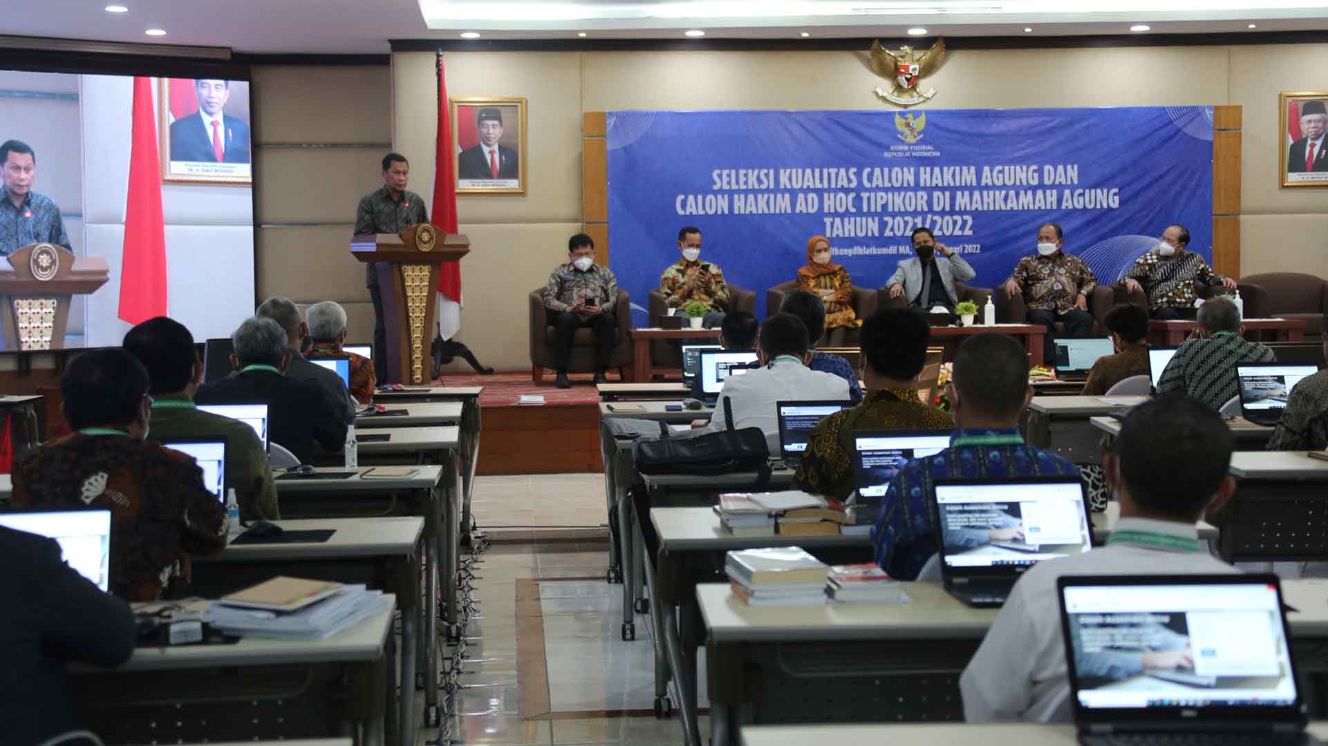 KY Gelar Seleksi Kualitas CHA dan Calon Hakim ad hoc Tipikor di MA Tahun 2021/2022 KY Gelar Seleksi Kualitas CHA dan Calon Hakim ad hoc Tipikor di MA Tahun 2021/2022