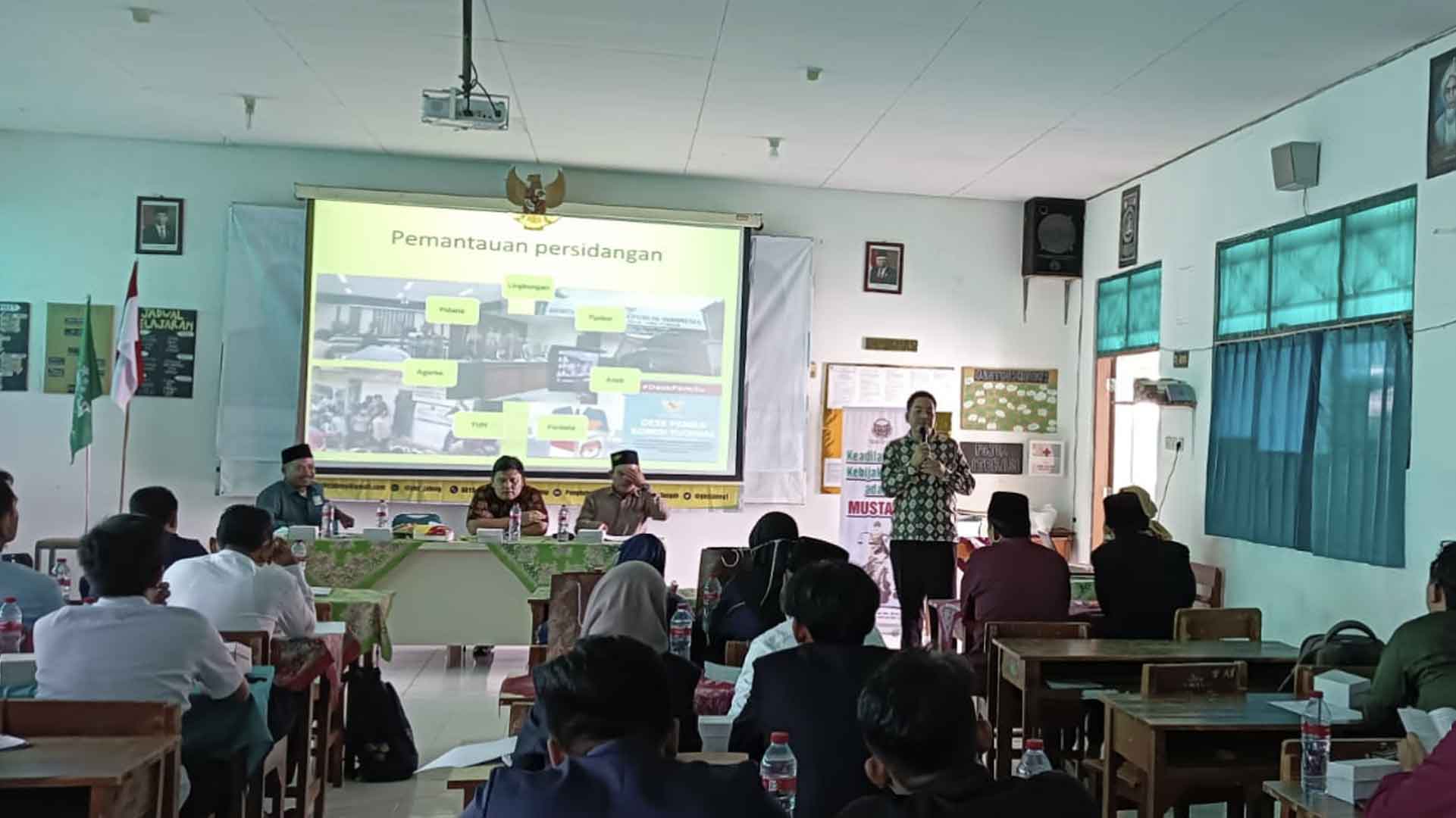 Peringati Sumpah Pemuda, Penghubung KY Jateng Edukasi Masyarakat Kabupaten Tegal Peringati Sumpah Pemuda, Penghubung KY Jateng Edukasi Masyarakat Kabupaten Tegal