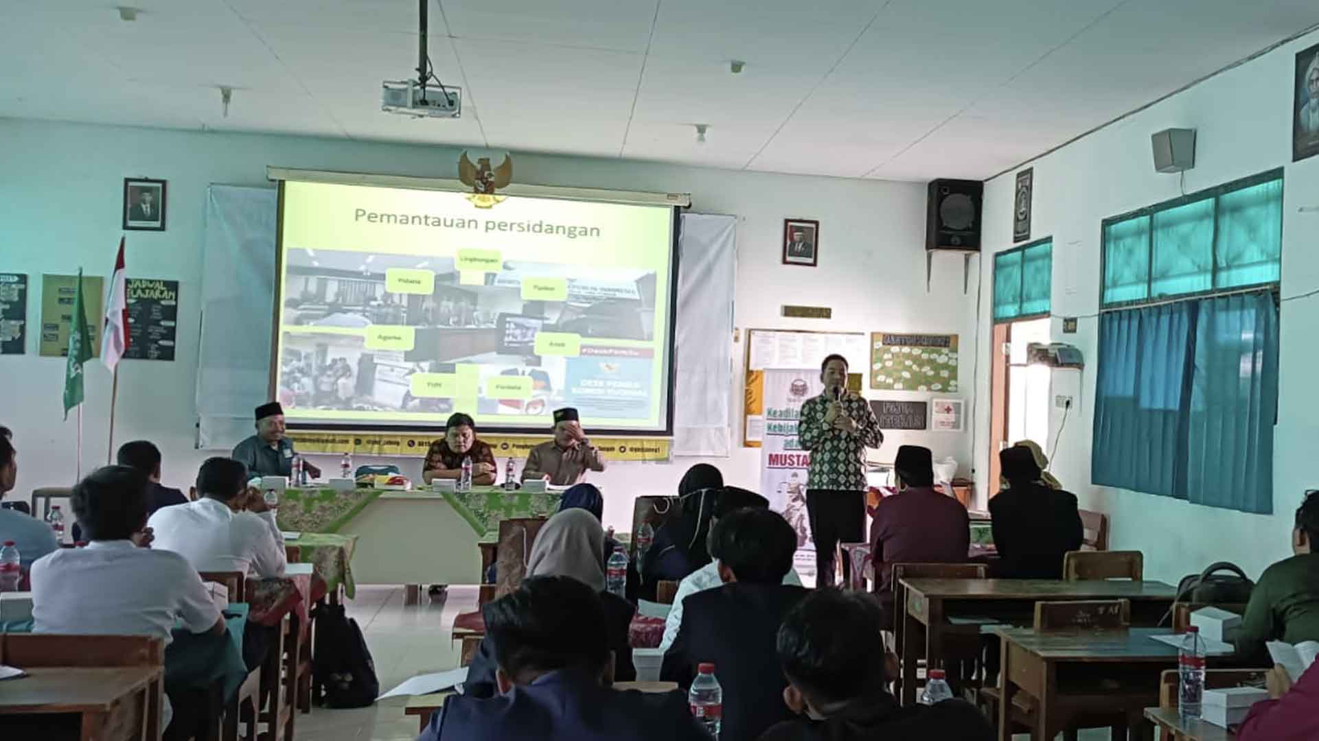 Peringati Sumpah Pemuda, Penghubung KY Jateng Edukasi Masyarakat Kabupaten Tegal