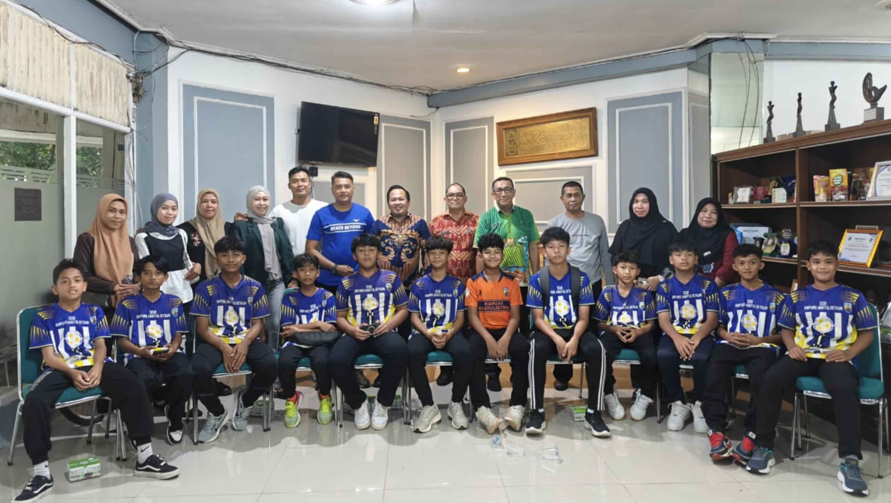 Penghubung KY Kalbar Ajak Siswa SSB Tanamkan Etika Sejak Dini Penghubung KY Kalbar Ajak Siswa SSB Tanamkan Etika Sejak Dini