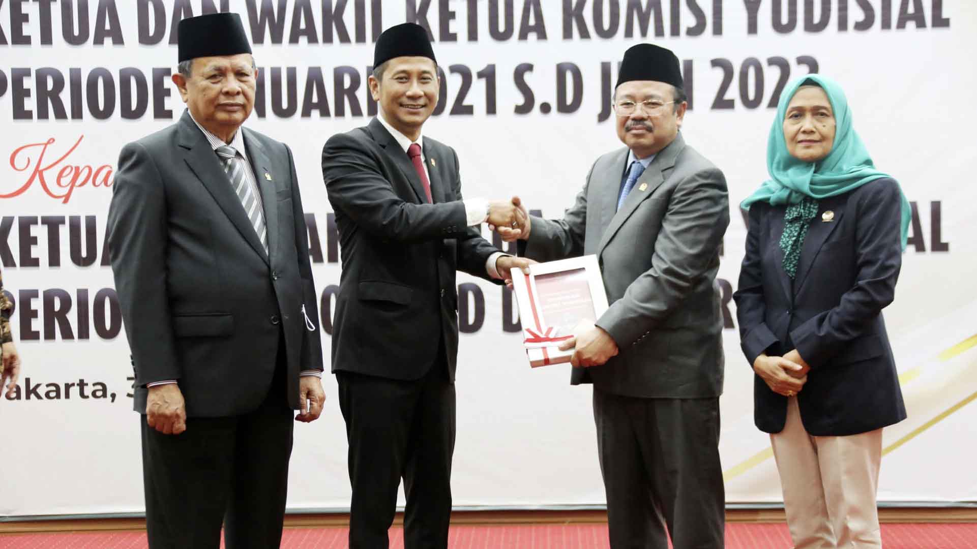 Resmi Pimpin KY, Amzulian Rifai Akan Fokus pada RUU KY dan Penguatan Internal