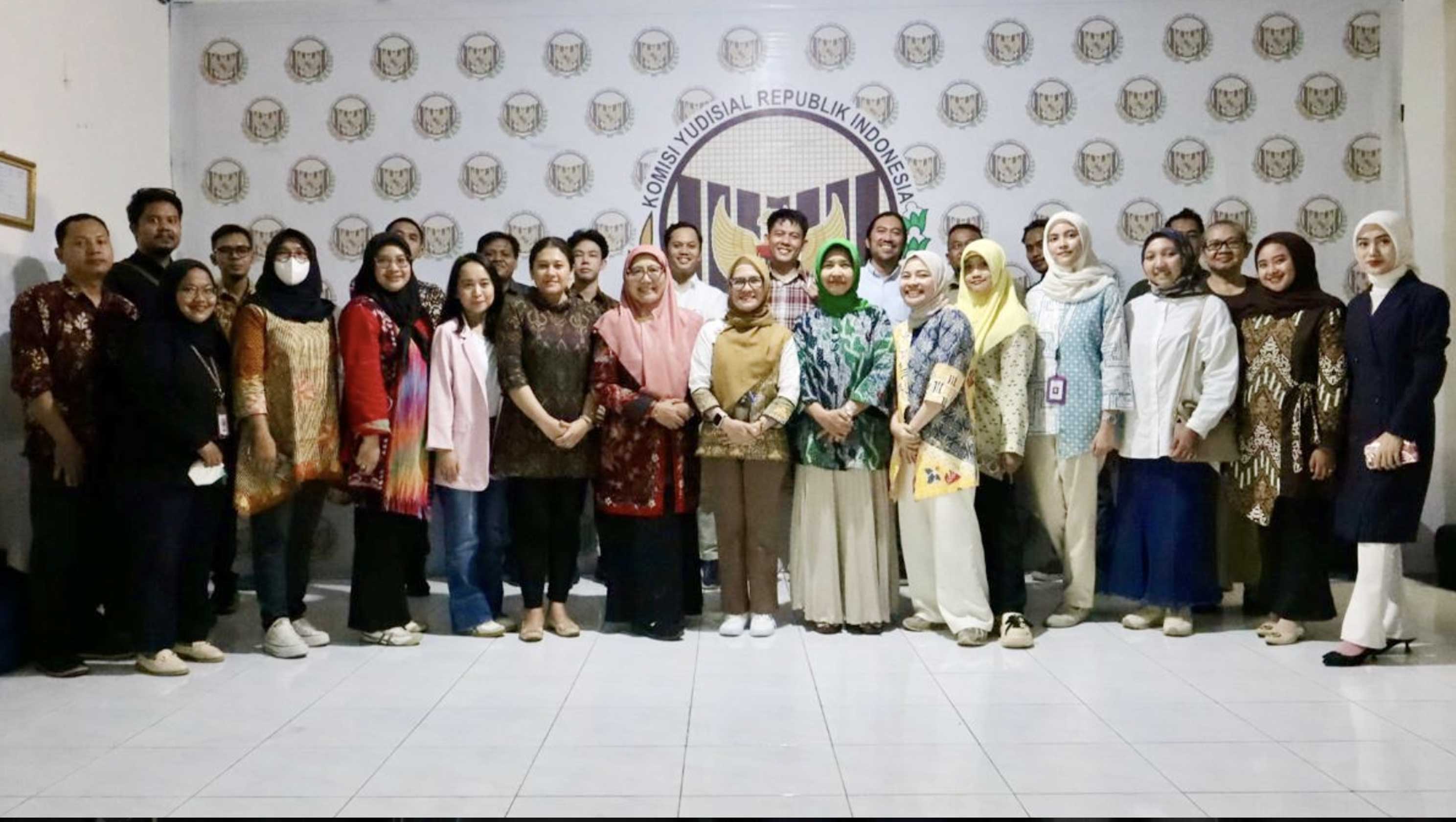 Susun Policy Brief Pemantauan Persidangan Tertutup, KY Terus Jaring Partisipasi Publik Susun Policy Brief Pemantauan Persidangan Tertutup, KY Terus Jaring Partisipasi Publik