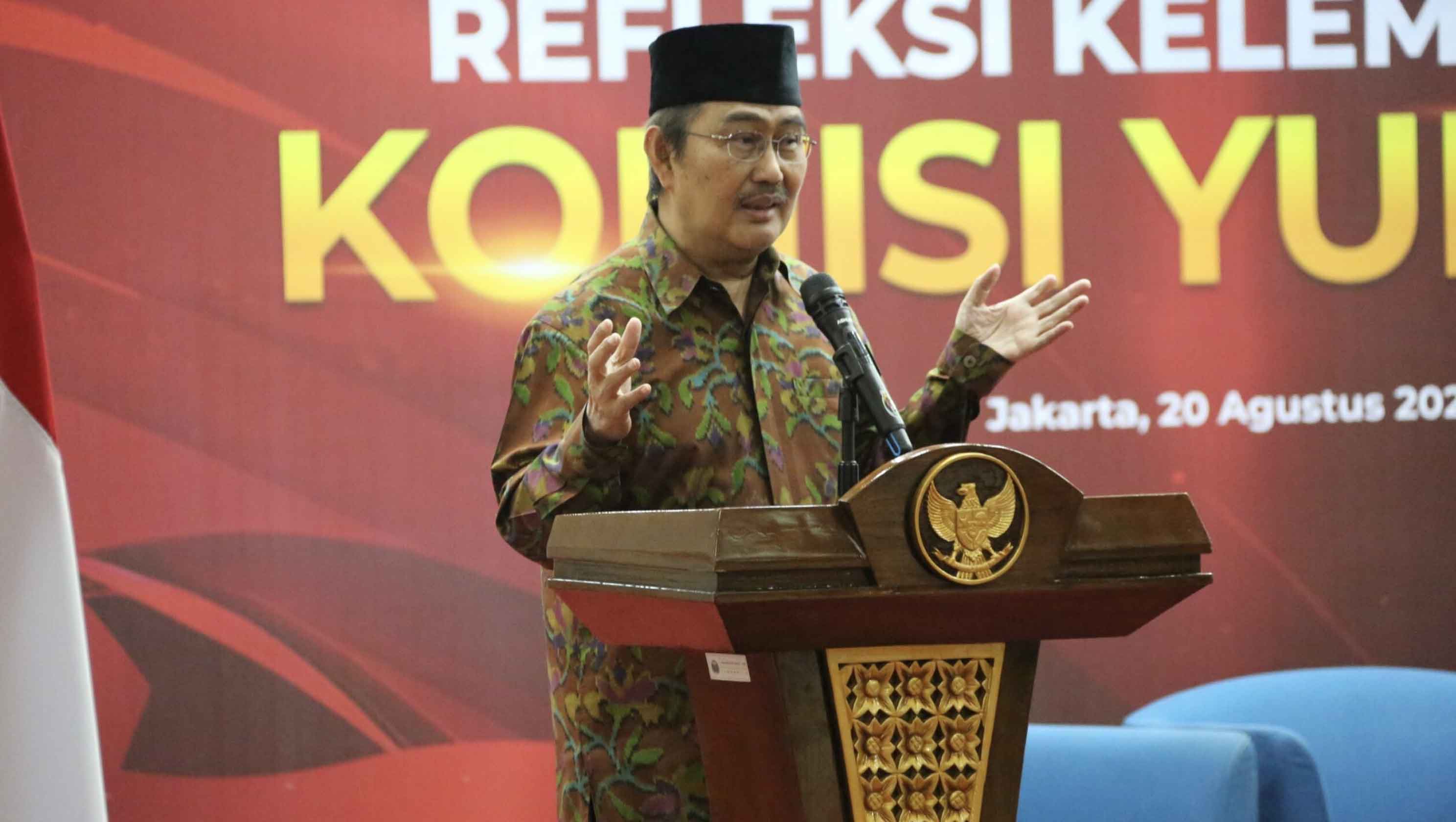 Etika dan Hukum Tidak Boleh Dipisahkan Etika dan Hukum Tidak Boleh Dipisahkan