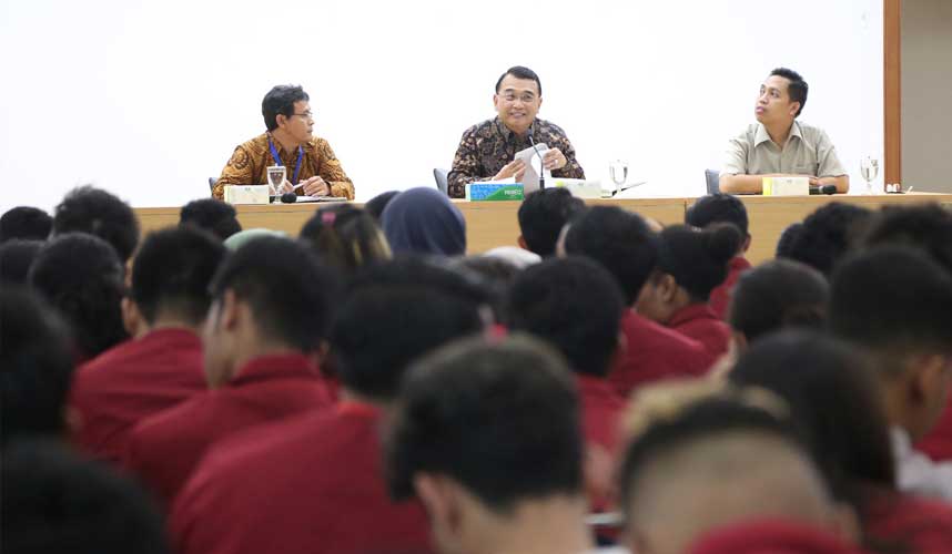 Hakim Diminta Penuhi Panggilan KY Hakim Diminta Penuhi Panggilan KY