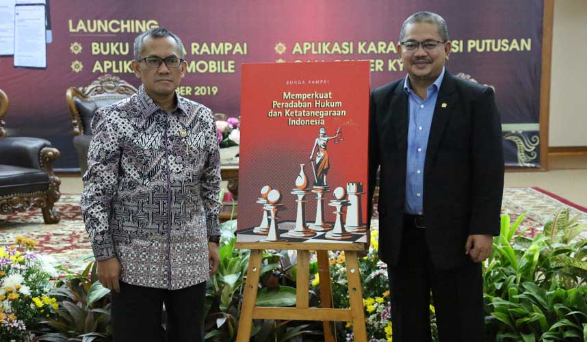 KY Luncurkan Buku Bunga Rampai Memperkuat Peradaban Hukum dan Ketatanegaraan Indonesia KY Luncurkan Buku Bunga Rampai Memperkuat Peradaban Hukum dan Ketatanegaraan Indonesia